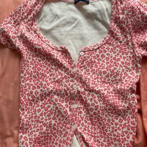 Brandy Melville Zelly Top